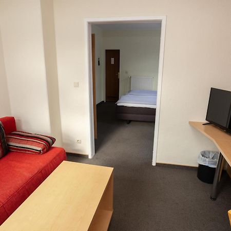 Hotel Zur Linde Meldorf Exteriör bild