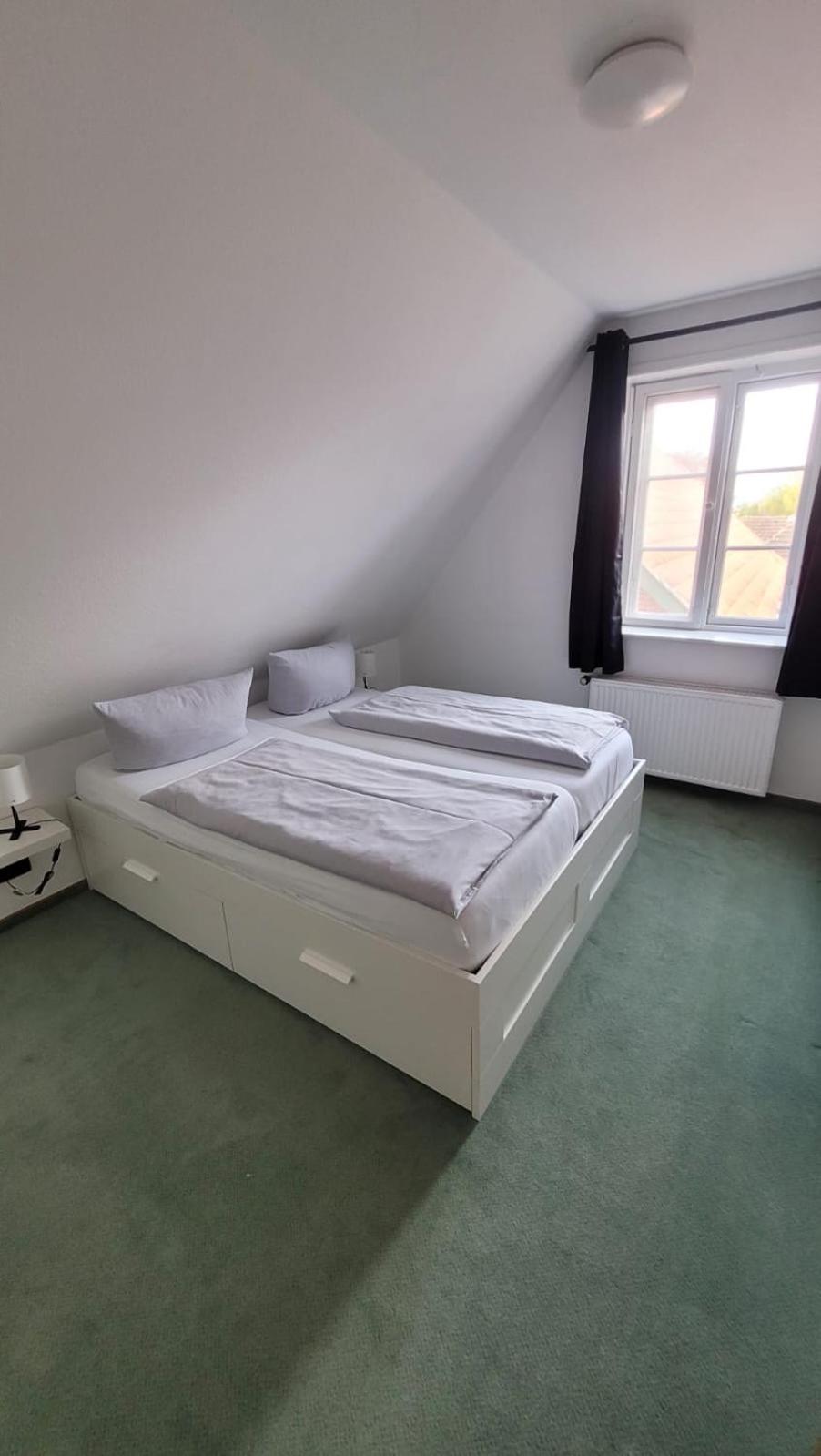 Hotel Zur Linde Meldorf Exteriör bild